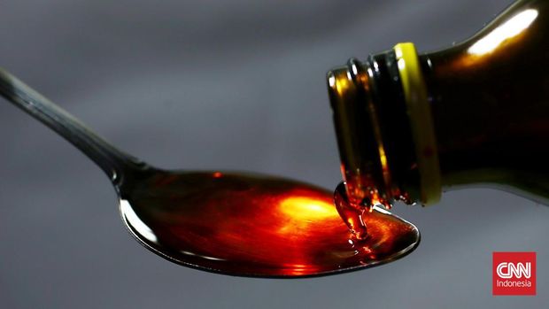 Penjualan obat sirup dihentikan sementara. sebagai langkah pencegahan peningkatan kasus gangguan ginjal akut misterius. Minggu (23/10/2022). CNN Indonesia / Andry Novelino