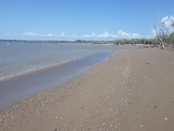 Pantai Sulamanda Kupang, Surga Bahari Sambil Nikmati Sopi Khas Timor