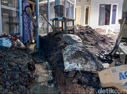 Pemukiman Warga di Sukabumi Diterjang Banjir Lumpur