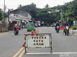 Lalin Padat, Polisi Berlakukan One Way ke Arah Puncak Bogor
