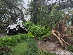 Cerita Mencekam Puting Beliung Terjang Perumahan di Sidoarjo