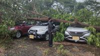 Puting Beliung Porak-porandakan Sidoarjo
