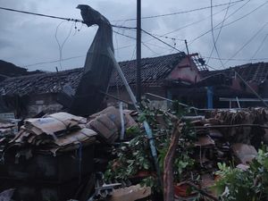 Update Terkini Puting Beliung Sidoarjo: 294 Rumah Rusak di 4 Desa 3 Kecamatan