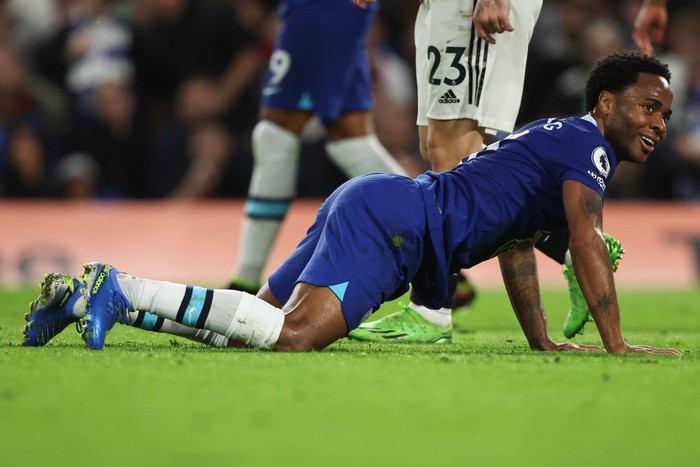 Raheem Sterling LONDON, ENGLAND - OCTOBER 22: Raheem Sterling of Chelsea during the Premier League match between Chelsea FC and Manchester United at Stamford Bridge on October 22, 2022 in London, England. (Photo by Robin Jones/Getty Images)