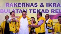 Rompi Kuning Anies Baswedan di Deklarasi Capres 2024