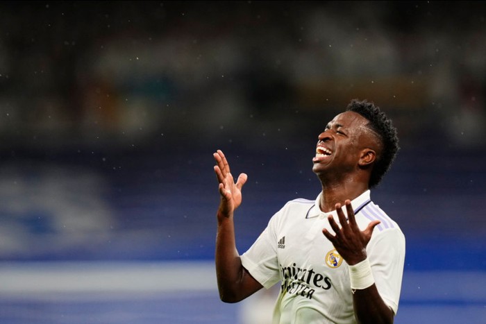 MADRID, SPAIN - OCTOBER 22: Vinicius Junior of Real Madrid  during the La Liga Santander  match between Real Madrid v Sevilla at the Estadio Santiago Bernabeu on October 22, 2022 in Madrid Spain (Photo by David S. Bustamante/Soccrates/Getty Images)
