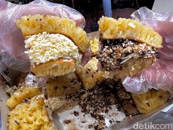 5 Sekte Martabak yang Paling Aneh, Diisi Nasi Padang dan Dibuat Terbalik 5 Sekte Martabak yang Paling Aneh, Diisi Nasi Padang dan Dibuat Terbalik