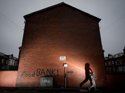 Biaya Hidup di Inggris Naik Terus, Banyak Warga Terlilit Utang