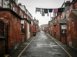 Harga Rumah di Inggris Anjlok! Ini Penyebabnya