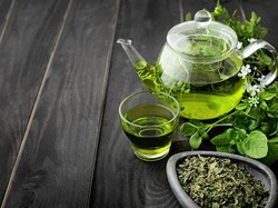 Minum Teh Hijau Mampu Turunkan Kadar Gula Darah dan Sehatkan Usus