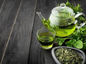 Minum Teh Hijau Mampu Turunkan Kadar Gula Darah dan Sehatkan Usus Minum Teh Hijau Mampu Turunkan Kadar Gula Darah dan Sehatkan Usus