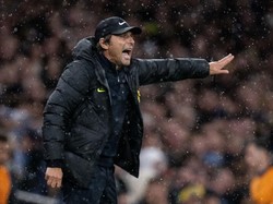 Conte Lihat Badai Cedera Tottenham: Pusing, Pusing, Pusing