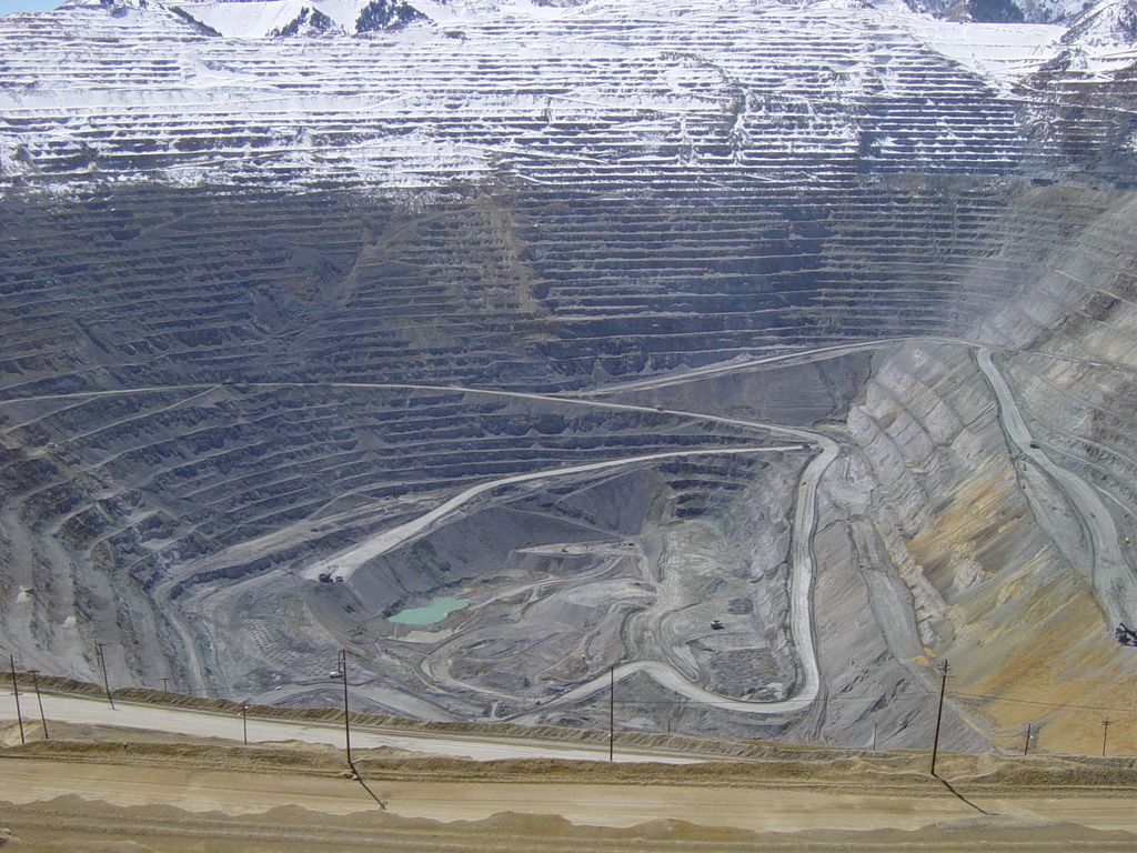 Tambang tembaga di Bingham Canyon, Utah, Amerika Serikat