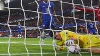 Tapi bola sudah melewati garis gawang. Foto: Getty Images/Marc Atkins