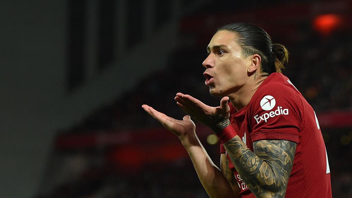 Darwin Nunez absen saat Liverpool dikalahkan Nottingham Forest (Liverpool FC via Getty Images/John Powell)