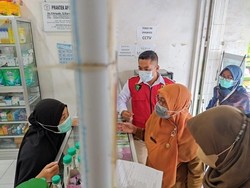 Cegah Gagal Ginjal Akut, Dinkes Jember Sidak Apotek Terkait Obat Sirup