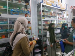 Dinkes Makassar Sidak 12 Apotek Masih Pajang Obat Sirup di Etalase