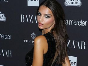 Pete Davidson Dikabarkan Kencani Emily Ratajkowski