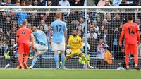 Gol kedua Haaland bikin Man City sudah unggul 2-0 jelang turun minum. Foto: Getty Images/Julian Finney