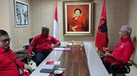 Potret Ganjar Menghadap Hasto dan Watubun soal Siap Nyapres