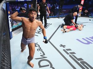 Sejarah! Jeka Saragih Jadi Fighter Indonesia Pertama Menang di UFC Sejarah! Jeka Saragih Jadi Fighter Indonesia Pertama Menang di UFC