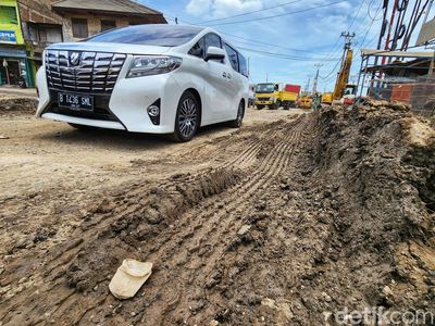 Ampuuunn... Jalan Perancis Tangerang Rusaknya Makin Parah