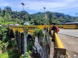 Pesona Bangunan Baru Jembatan Bolong Mamuju: Jadi Tempat Istirahat-Spot Foto