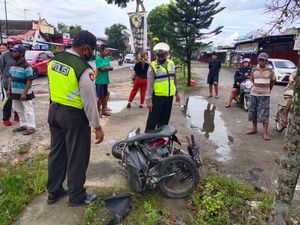 Pikap Ugal-ugalan di Blitar Tabrak Motor dan Tewaskan Pengemudinya