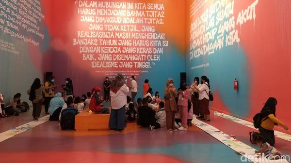 Kemeriahan JILF 2022: Bazar Buku hingga Gerobak Komunitas