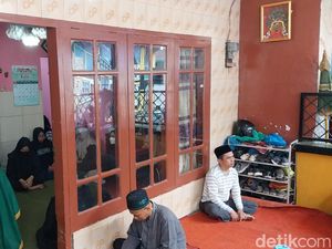 Sosok Cerdas Farzah Korban Tewas Tragedi Kanjuruhan Jadi Asisten Lab di UMM Sosok Cerdas Farzah Korban Tewas Tragedi Kanjuruhan Jadi Asisten Lab di UMM