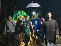 Tiga Korban Tewas Tertimbun Longsor di Tulungagung Dimakamkan
