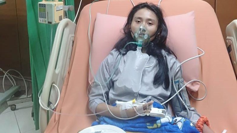 Mari Bantu Siti Ningrum, Anak Penjual Pisang yang Menderita Autoimun