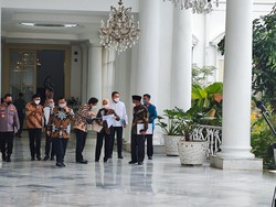 Jokowi Kumpulkan Menkes-Kapolri, Bahas Kasus Gagal Ginjal Akut