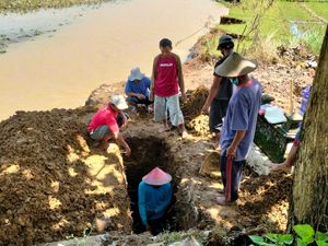 Sungai Wiroko Wonogiri Bakal Dikeruk gegara Makam Tirtomoyo Rawan Erosi Sungai Wiroko Wonogiri Bakal Dikeruk gegara Makam Tirtomoyo Rawan Erosi