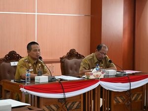 Bupati Kebumen Minta Sarpras Sekolah Tak Ikut Dibebankan ke Komite Bupati Kebumen Minta Sarpras Sekolah Tak Ikut Dibebankan ke Komite