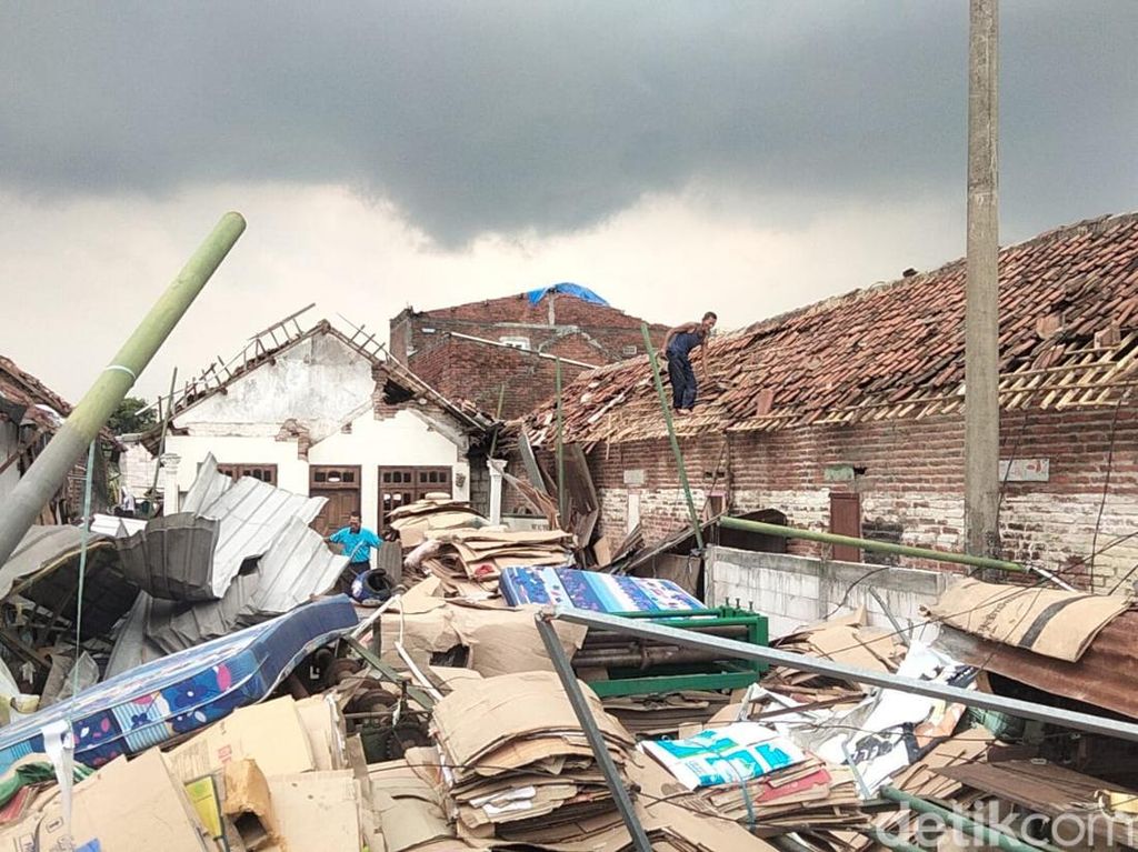 Update Terkini Dampak Puting Beliung Sidoarjo: 631 Rumah Warga Rusak
