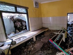 Curhat Warga Sukabumi Rumahnya Hancur Diterjang Banjir Lumpur