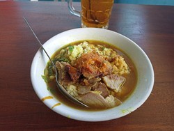 Slurpp! Gurih Segar Soto Pawon Rp 9.000 yang Disajikan dari Dapur Rumah