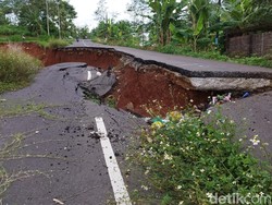 Tanah Gerak Ancam Desa Kalongan Semarang, Warga Diminta Mengungsi
