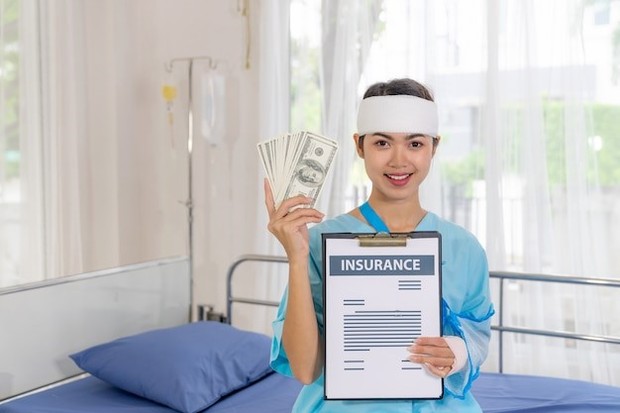Memiliki asuransi penting untuk membantu biaya saat rumah sakit