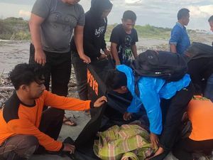 Bocah 13 Tahun di Pinrang Ditemukan Tewas Usai Terseret Arus Pantai