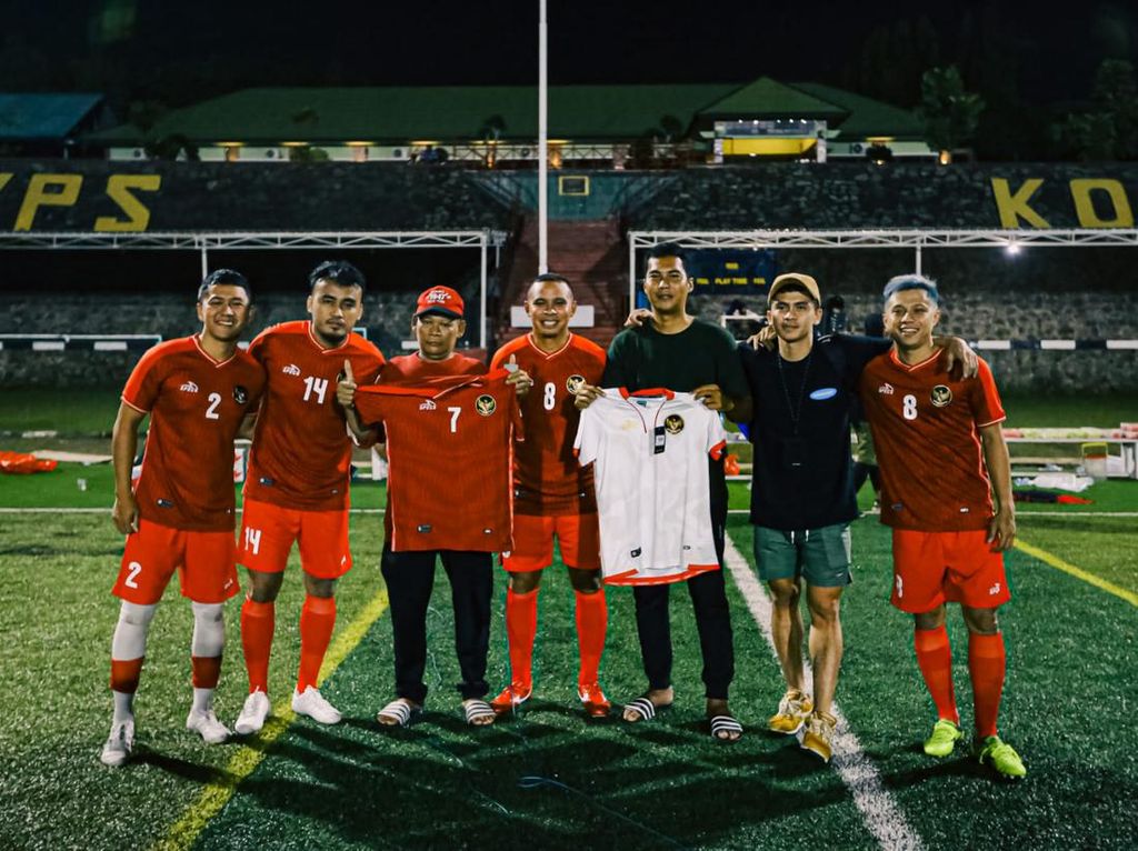 Timnas Futsal Indonesia Galang Donasi untuk Beny Hera Timnas Futsal Indonesia Galang Donasi untuk Beny Hera