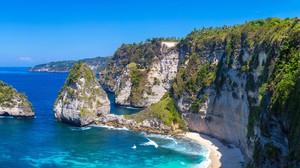Diamond Beach di Nusa Penida Tetap Buka, tapi Dilarang Tarik Retribusi