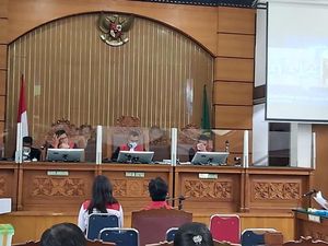 Hakim ke Kekasih Yosua: Jangan Nangis, Kami Tak Ingin Ungkit Masa Lalu Hakim ke Kekasih Yosua: Jangan Nangis, Kami Tak Ingin Ungkit Masa Lalu