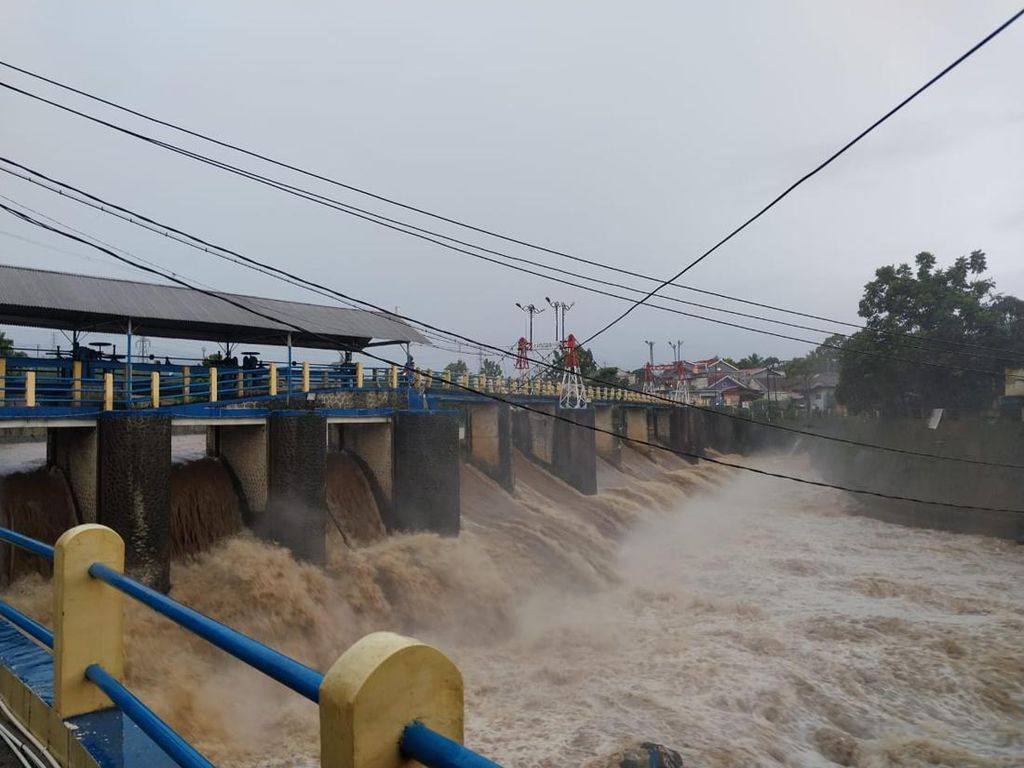 Bendung Katulampa Bogor Siaga 3, Warga Jakarta Diminta Waspada Banjir