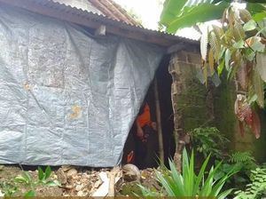 Dinding Rumah Warga di Klapanunggal Bogor Jebol Akibat Pergeseran Tanah
