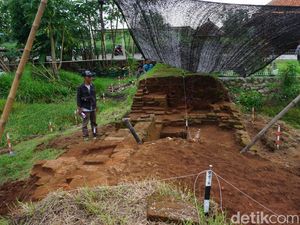 Ekskavasi Tahap 5 Candi Tribhuwana Tunggadewi Gali Lahan 1.500 Meter Persegi Ekskavasi Tahap 5 Candi Tribhuwana Tunggadewi Gali Lahan 1.500 Meter Persegi