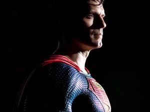 Henry Cavill Umumkan Tak Akan Kembali Jadi Superman Henry Cavill Umumkan Tak Akan Kembali Jadi Superman