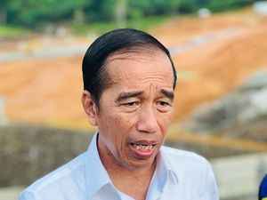 Ngotot Bikin Baterai Kendaraan Listrik, Jokowi: Saya Mati-matian untuk Ini!