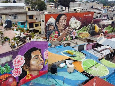 Nyeni! Saat Mural Warna-warni Hiasi Permukiman Padat Penduduk Meksiko